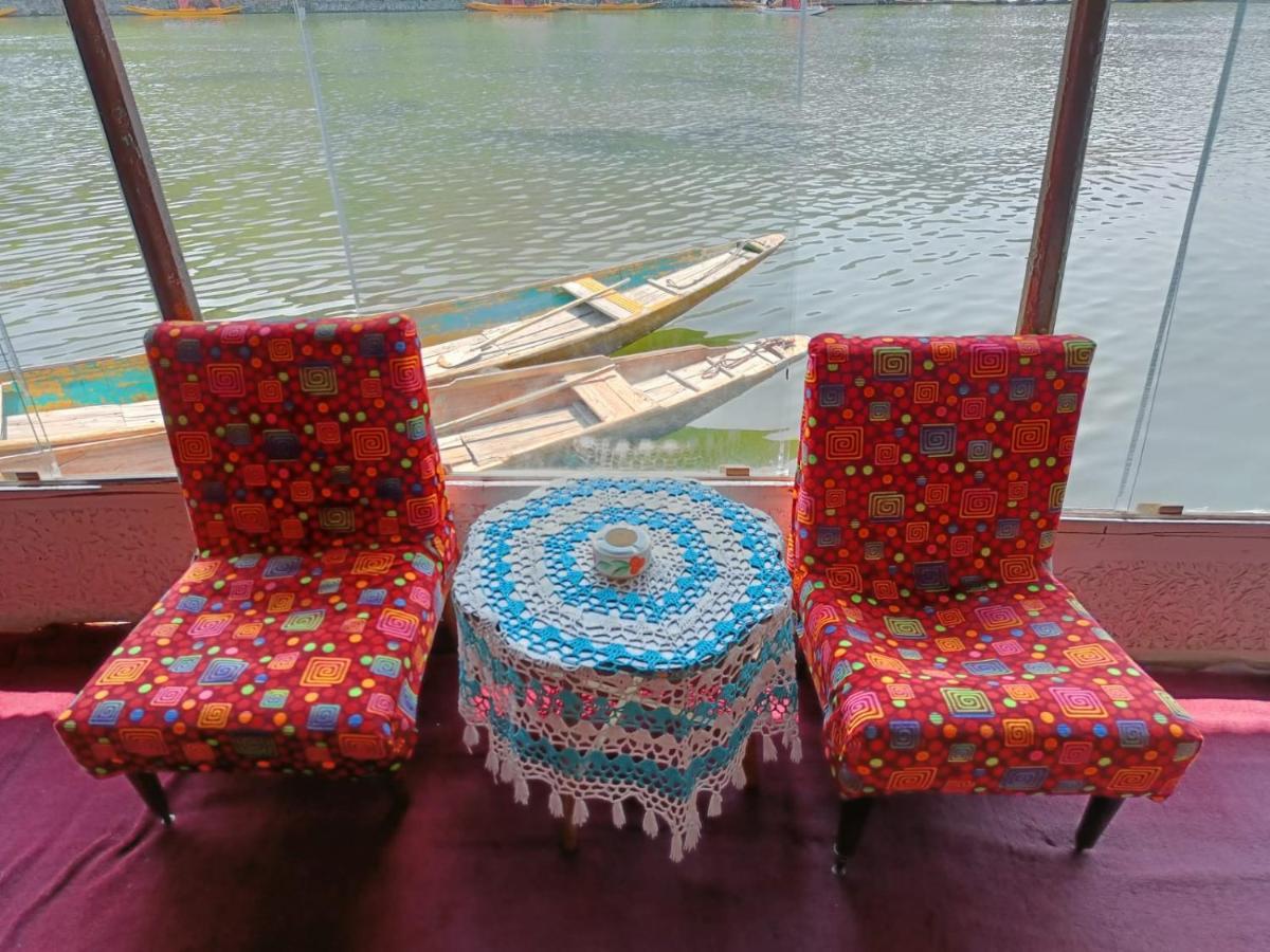 Island Homestay Srīnagar Esterno foto