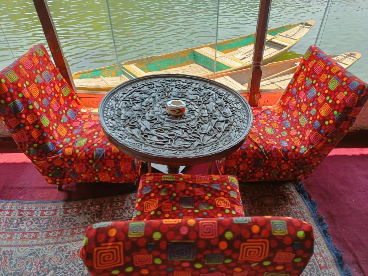 Island Homestay Srīnagar Esterno foto